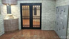 16/16 エントランス