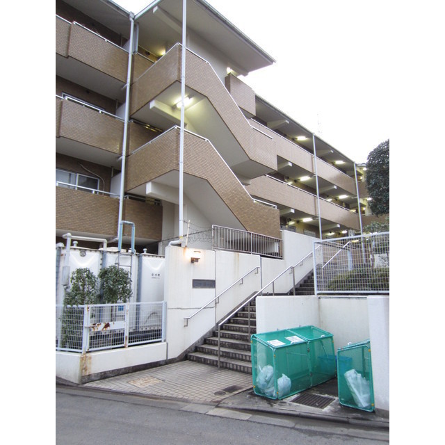 22/30 エントランス