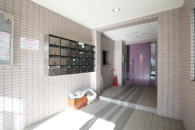 16/28 エントランス