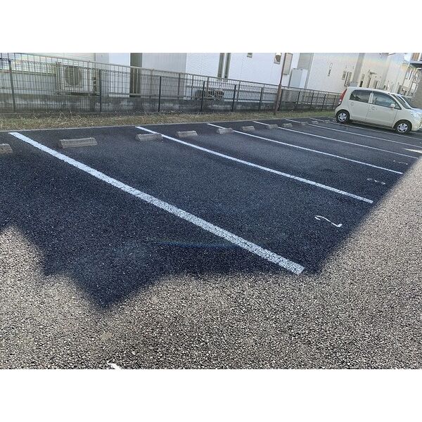 16/20 駐車場