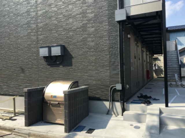 17/25 エントランス