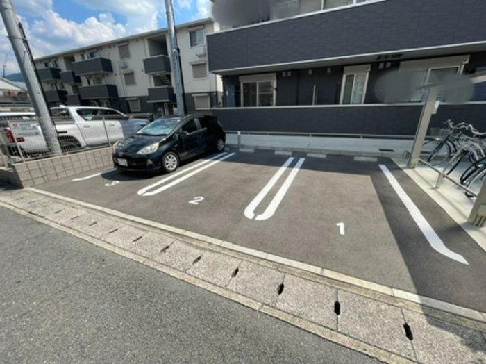 19/19 駐車場