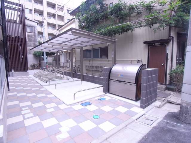 21/24 エントランス