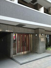 2/2 エントランス