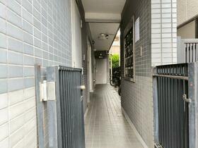 16/16 エントランス