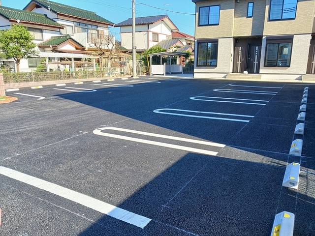 23/30 駐車場