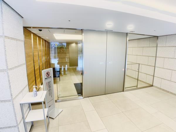 2/2 エントランス