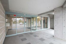 16/17 エントランス