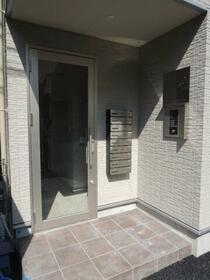 16/20 エントランス