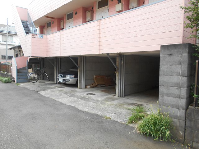 22/26 エントランス