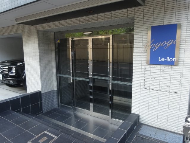 3/4 エントランス