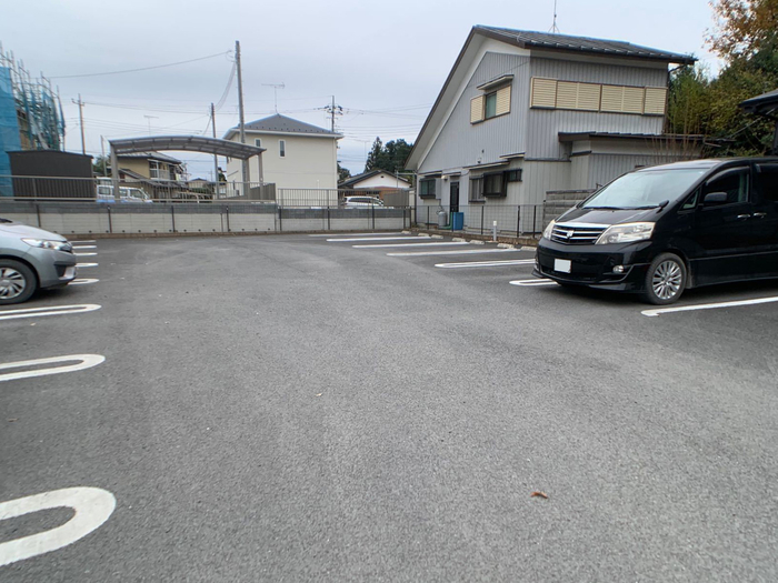 16/23 駐車場