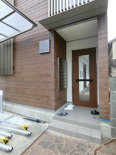 20/26 エントランス