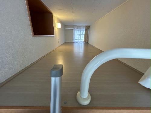 13/14 エントランス