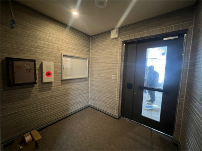 24/24 エントランス