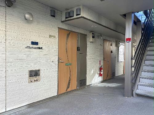 14/16 エントランス