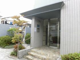 18/26 エントランス