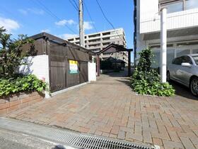 15/16 エントランス