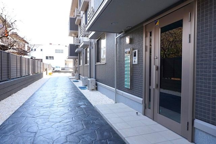 19/25 エントランス