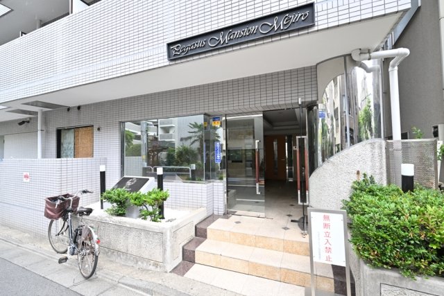 21/29 エントランス