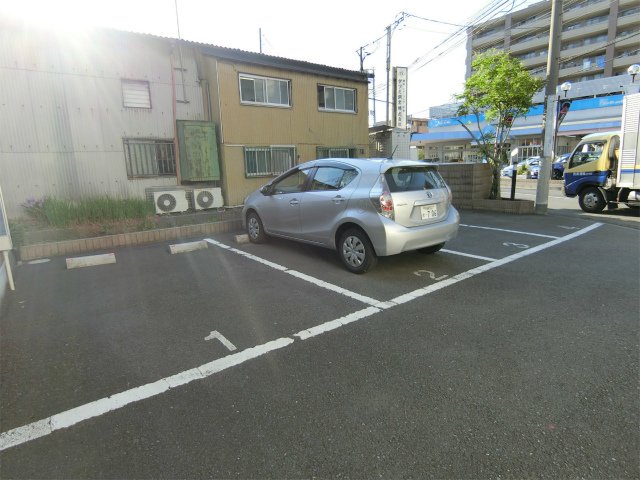 20/21 駐車場