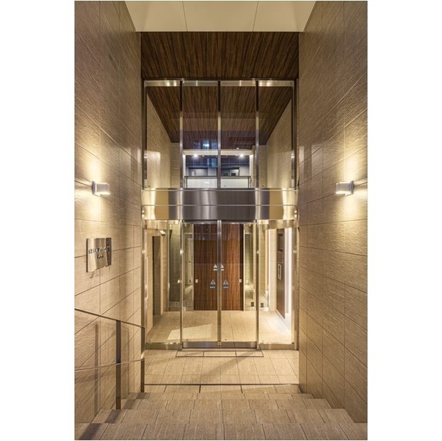 2/3 エントランス