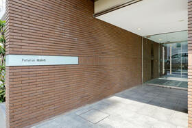 14/23 エントランス