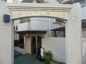 2/2 エントランス