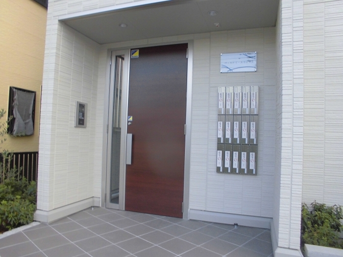 14/25 エントランス