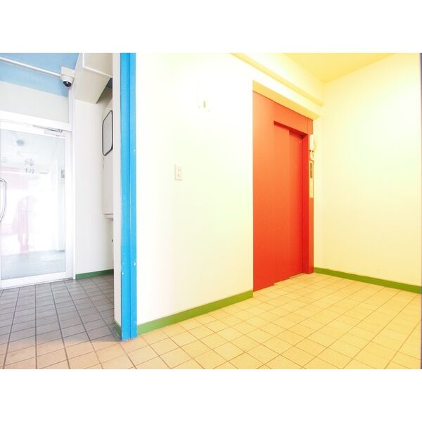 14/15 エントランス