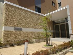 2/2 エントランス