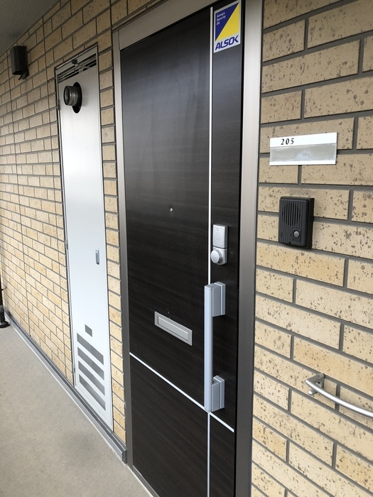 17/18 エントランス