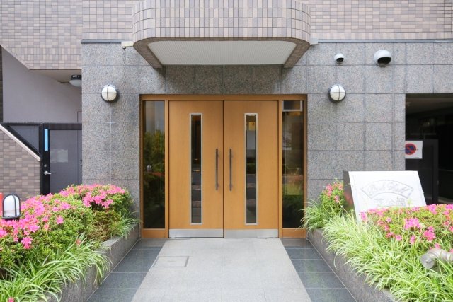 23/30 エントランス