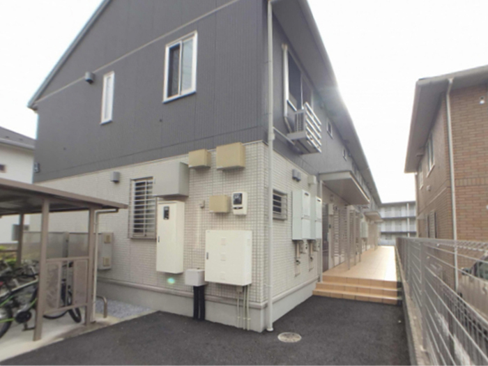 19/27 エントランス