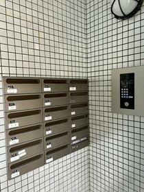 17/17 エントランス