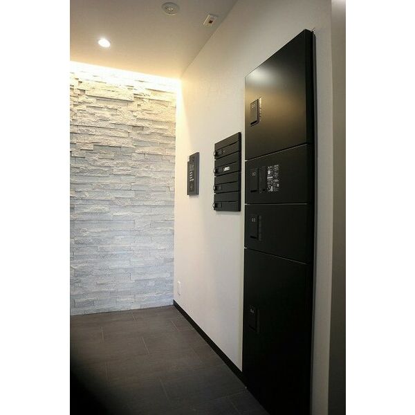 2/2 エントランス