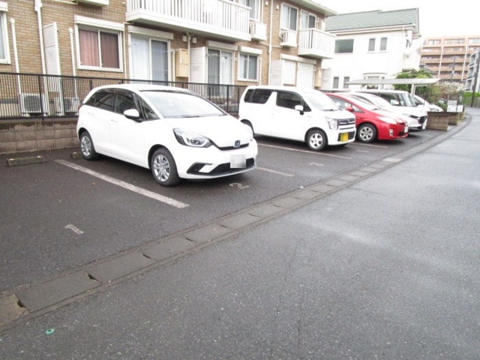 20/20 駐車場