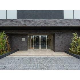 5/5 エントランス