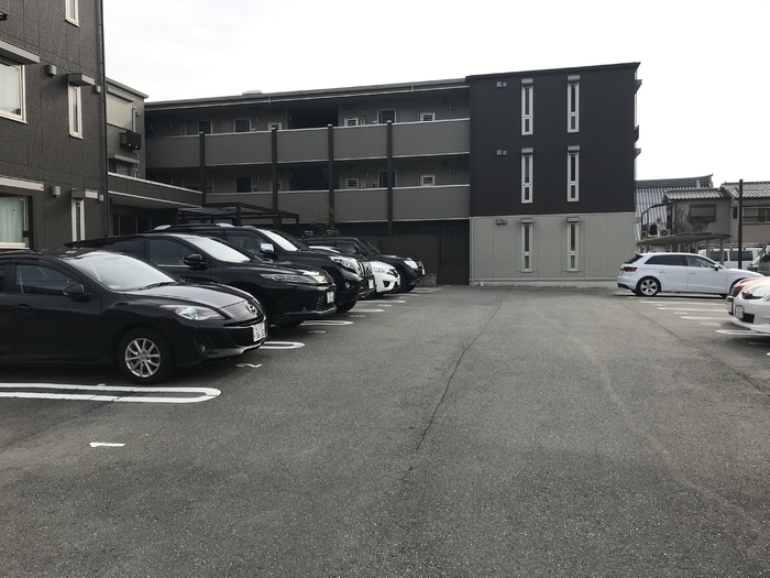 16/30 駐車場