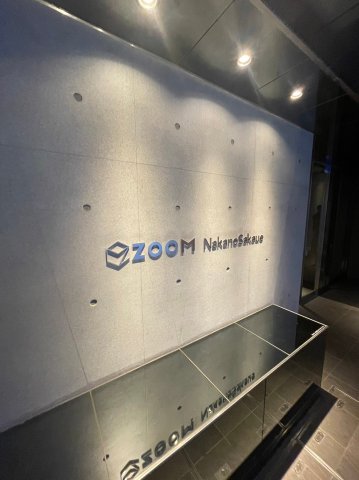 13/13 エントランス