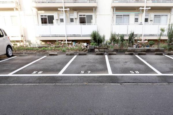 14/21 駐車場