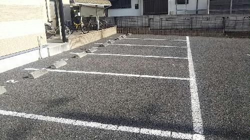 14/14 駐車場