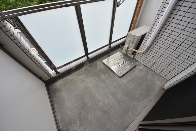 21/30 バルコニー