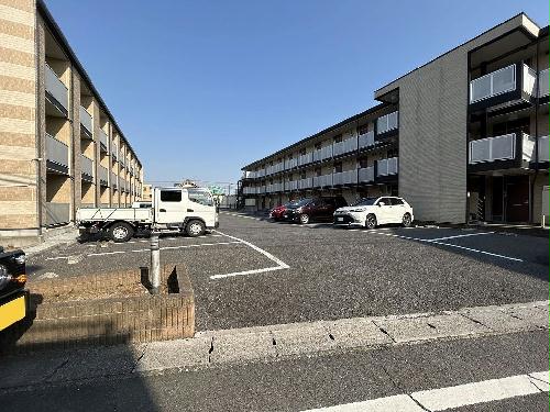 3/3 駐車場
