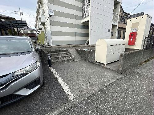 13/14 エントランス