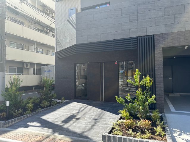 25/29 エントランス