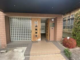 2/2 エントランス