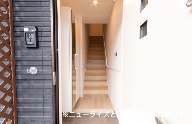 14/20 エントランス