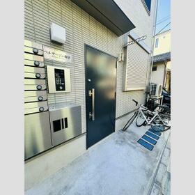 14/15 エントランス