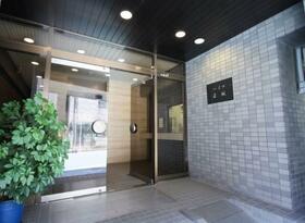 2/2 エントランス